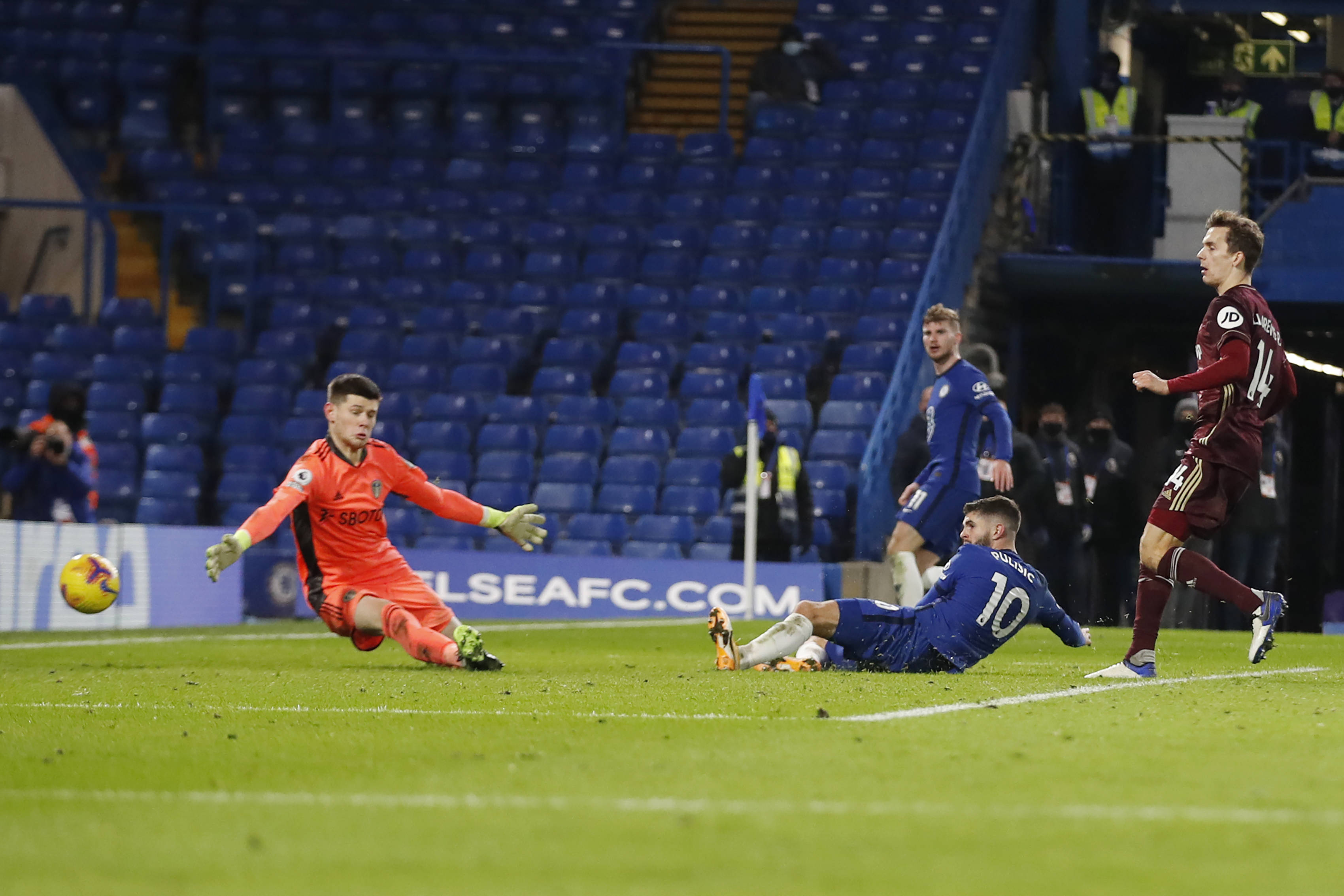 充满期待与 充满期待与